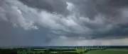 Unwetter in Norddeutschland: DWD warnt vor Lebensgefahr durch Blitze