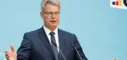 Unwürdiger Zustand: Verkehrsminister Schnieder fordert Entlassung