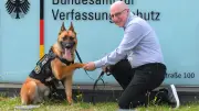 Verfassungsschutz stellt ersten Sprengstoffspürhund Ted ein