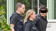Versuchter Polizistenmord in Kiel: 21-Jähriger nach Betonplatten-Wurf gefasst