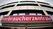 VZBV prüft Sammelklage gegen Airlines wegen einbehaltener Gebühren