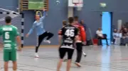 Welthandballer Mathias Gidsel plötzlich als Torwart getestet