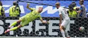 Werder Bremen verpflichtet Nationaltorwart Alexander Schlager aus Salzburg
