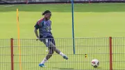 Wisdom Mike nach vier Monaten Verletzungspause zurück im Bayern-Training