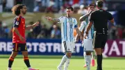 WM-Finale: Messi zeigt Hand-Spanier Cucurella an