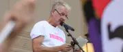 Wolfgang Weber ruft bei CSD-Gedenken: „Haltet euch gegenseitig!“