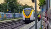 Zug-Schläger trotz Bewährung und Vorstrafen auf freiem Fuß – Richter lehnt U-Haft ab