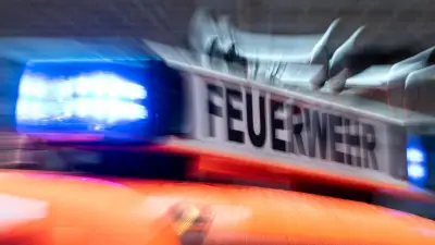B300 bei Balzhausen: Unfall mit Sperrung und Feuerwehr-Regelung