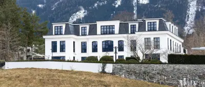 Benkos Villa N: Hotel statt Luxusdomizil?