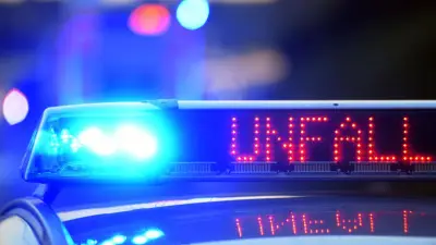 Cabrio-Unfall: Fahrer wird aus Auto geschleudert und stirbt