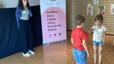 Demokratieprojekt „Demokratini-Bambini“ an Kita in Adelzhausen