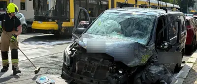 Frontal-Crash in Pankow: Drei Verletzte nach Tram-Unfall
