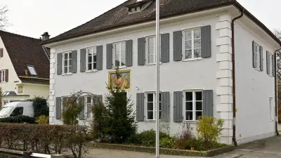 Gemeinschaftsraum in alter Schule Erpfting eröffnet