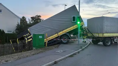 Lkw-Unfall in Nördlingen: Innerer Ring gesperrt, zwei Verletzte