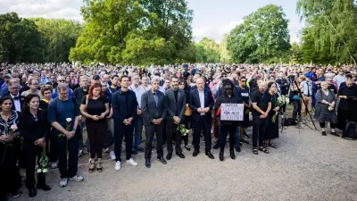 Mahnwache im Tiergarten: 3000 gedenken der CSD-Opfer