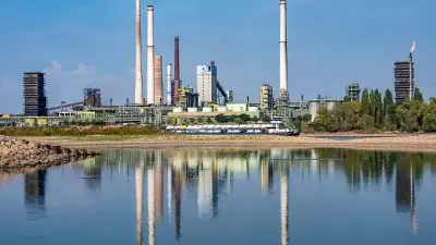 Rhein-Niedrigwasser: Sprit im Norden teurer als im Süden