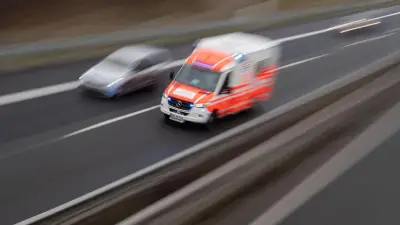 Schwerer Lkw-Unfall auf A9: Fahrer in Lebensgefahr