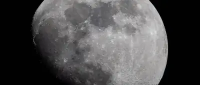 SpaceX-Raketenteil schlägt ungeplant auf dem Mond ein