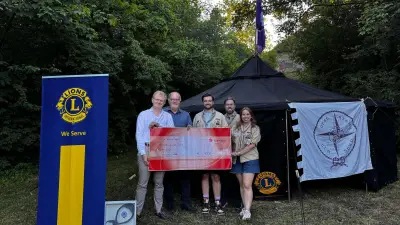 Stamm erhält symbolischen Scheck am Eselsberg