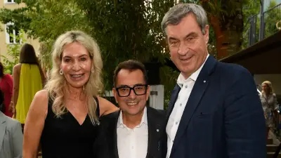 Star-Anwalt feiert 60. Geburtstag und sammelt 85.000 Euro