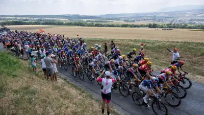 Tour de France Femmes 2024: Sprinterin Wiebes gewinnt Auftakt