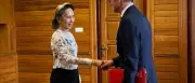 Aung San Suu Kyi: Erste Treffen-Fotos seit Putsch veröffentlicht