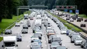 Baustellen und Ferienverkehr: Staus auf Bayerns Autobahnen