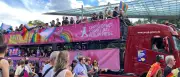 Berliner zeigen nach dem Anschlag Präsenz beim CSD in Hamburg