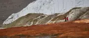 Blutfälle in der Antarktis: Forscher lüften Geheimnis der roten Wasserfälle