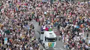 CSD Hamburg: 300.000 feiern friedlich trotz Anschlag