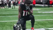 Falcons bangen um Jalon Walker: Kreuzbandriss droht