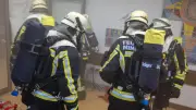 Feuerwehr Mindelheim trainiert an Maria-Ward-Realschule für Ernstfall
