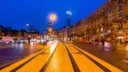 Frontal-Crash: Auto kollidiert mit Straßenbahn in Frankfurt