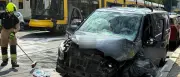 Frontal-Crash in Pankow: Drei Verletzte nach Tram-Unfall