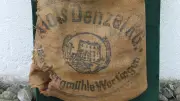 Historische Mühlen im Altlandkreis Wertingen: Getreidesack erinnert an alte Zeiten