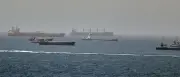 Iran-Krieg: Frachtschiff in Straße von Hormus angegriffen