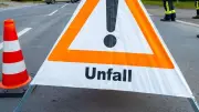 Schwer verletzt: Mann bei Markierungsarbeiten in Epfenhausen von Auto erfasst