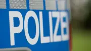 Unbekannter beschädigt Verkaufsautomaten am St.-Martin-Platz in Penzing