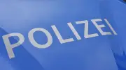 Unbekannter wirft Stein auf Auto in Landsberg
