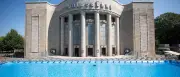 Volksbühne Berlin: Freibad-Eröffnung mit Tickets – so kommt ihr rein